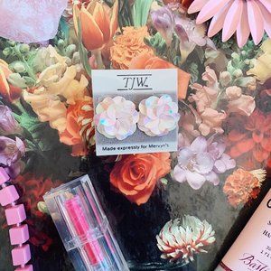 NWT vintage light pink sequin flower earrings